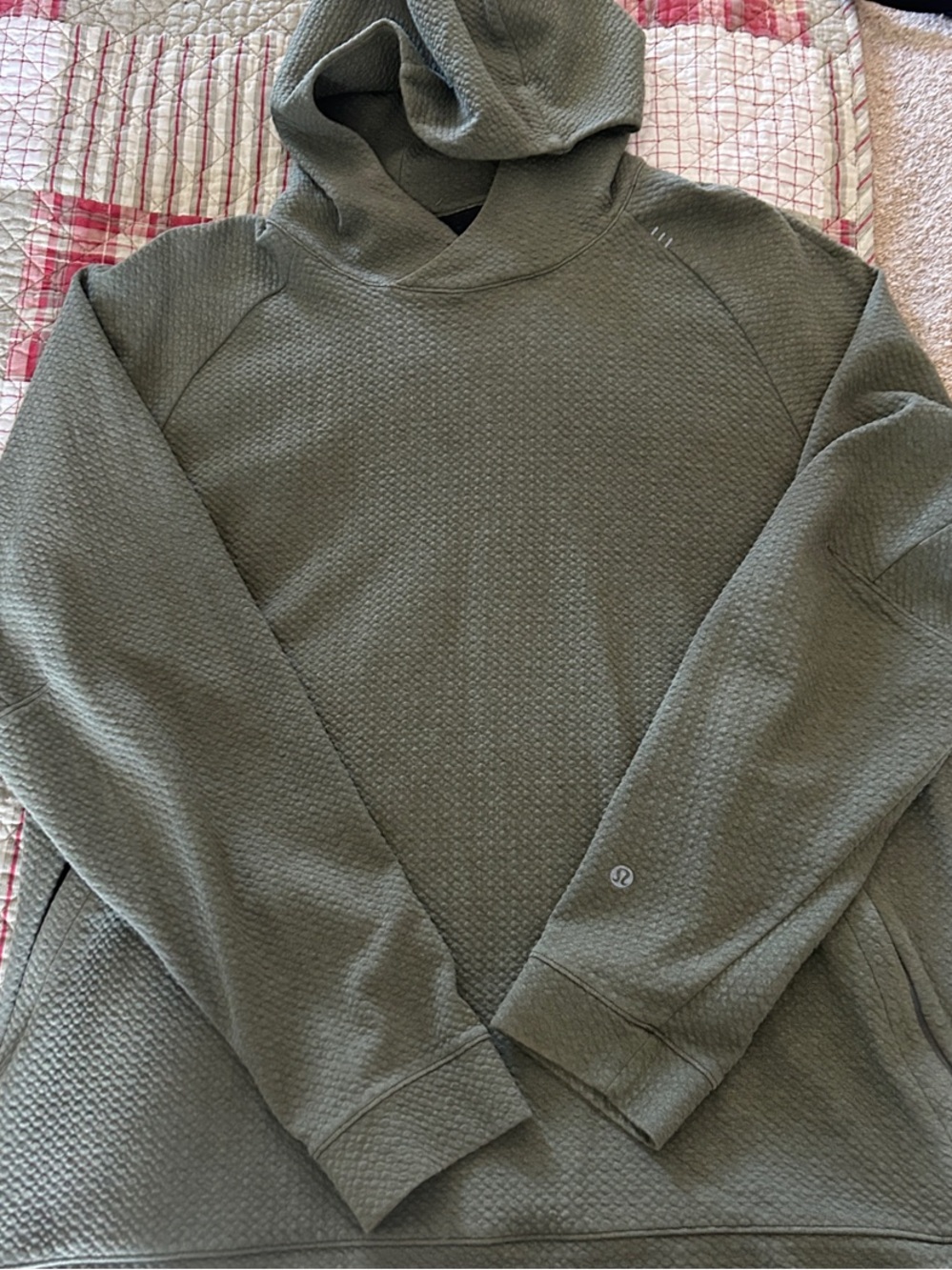 lululemon athletica Men's Olive Green Textured Hoodie